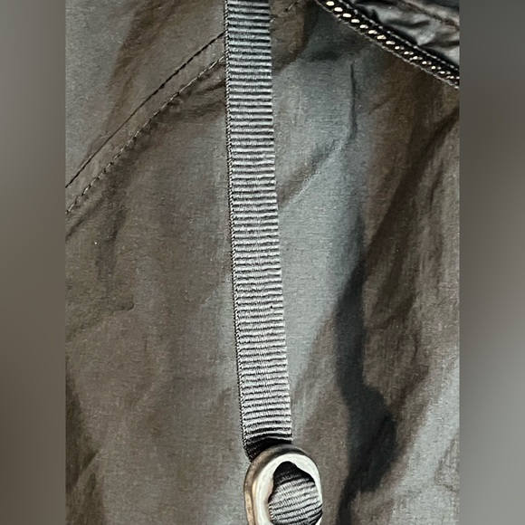 UNDER ARMOUR Storm x essential Black Hooded Rain Jacket new without tag - Picture 15 of 16